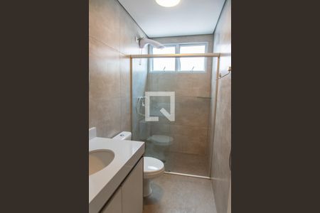 Banheiro de casa de condomínio para alugar com 1 quarto, 42m² em Vila Dom Pedro I, São Paulo