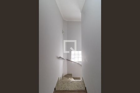 Escada de casa à venda com 2 quartos, 100m² em Vila Dom Pedro I, São Paulo