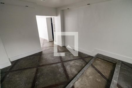 Sala 2 de casa à venda com 2 quartos, 120m² em Real Parque, São Paulo