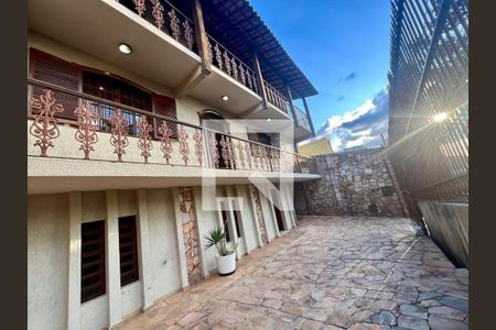 Fachada de casa para alugar com 5 quartos, 486m² em Santa Lúcia, Belo Horizonte