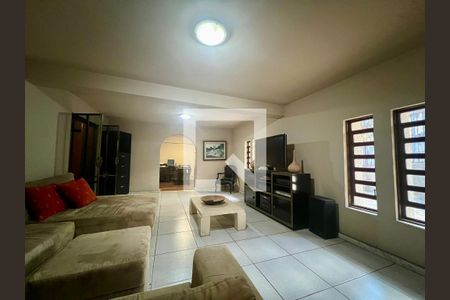 Sala 2 de casa à venda com 5 quartos, 486m² em Santa Lúcia, Belo Horizonte
