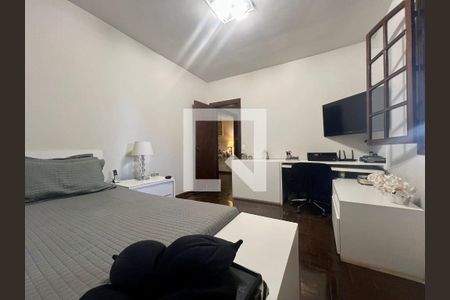 Casa para alugar com 486m², 5 quartos e 5 vagas Casa para alugar com 486m², 5 quartos e 5 vagasQuarto 2