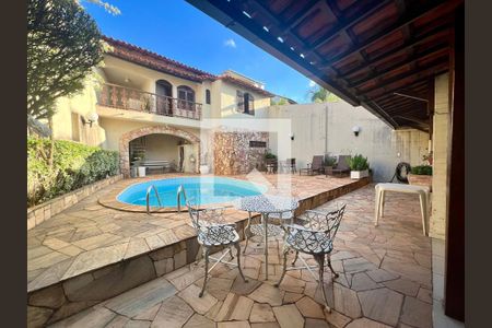 Casa para alugar com 486m², 5 quartos e 5 vagas Casa para alugar com 486m², 5 quartos e 5 vagasÁrea gourmet - piscina