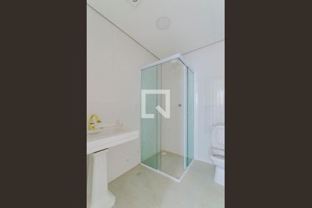 Banheiro de kitnet/studio para alugar com 1 quarto, 14m² em Jardim da Glória, São Paulo