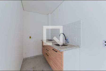 Cozinha de kitnet/studio para alugar com 1 quarto, 14m² em Jardim da Glória, São Paulo