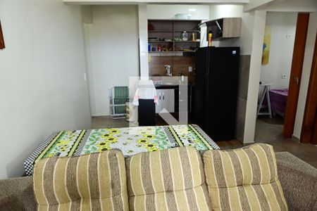 Sala de apartamento para alugar com 2 quartos, 45m² em Caiçara, Praia Grande