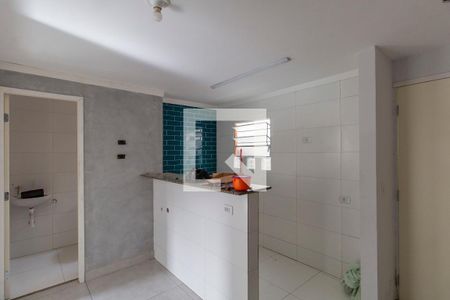 Sala e Cozinha Integrada  de apartamento para alugar com 2 quartos, 39m² em Vila Nhocuné, São Paulo