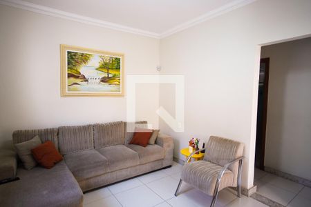 Sala de casa à venda com 3 quartos, 142m² em Glória, Belo Horizonte
