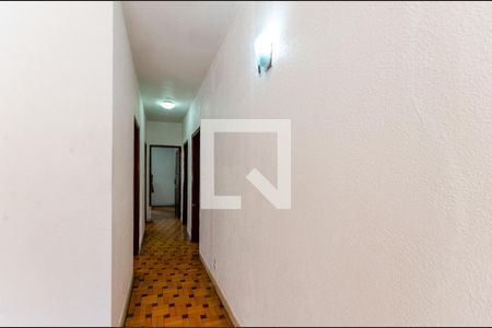 Corredor de casa para alugar com 3 quartos, 300m² em Piqueri, São Paulo