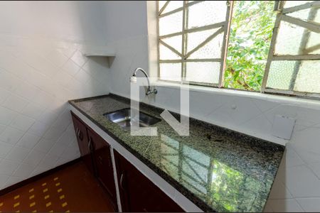 Casa à venda com 300m², 3 quartos e 2 vagas Casa à venda com 300m², 3 quartos e 2 vagasCozinha