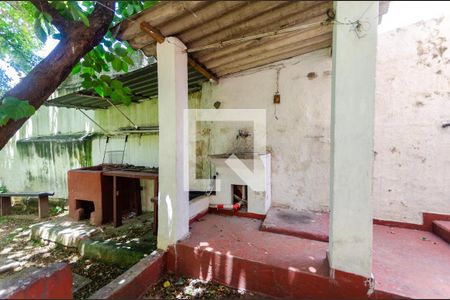 Casa à venda com 300m², 3 quartos e 2 vagas Casa à venda com 300m², 3 quartos e 2 vagasÁrea de Serviço