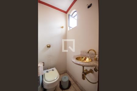 Lavabo de casa para alugar com 4 quartos, 250m² em Vila Campesina, Osasco