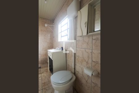Banheiro de casa à venda com 2 quartos, 120m² em Passo das Pedras, Porto Alegre