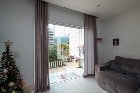Entrada de casa à venda com 4 quartos, 130m² em Grajau, Rio de Janeiro