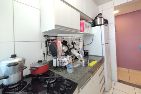 Cozinha de apartamento à venda com 2 quartos, 47m² em Loteamento Parque São Martinho, Campinas