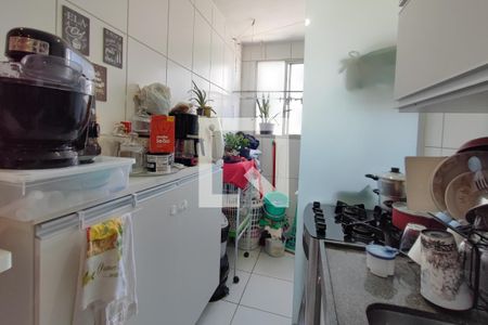 Cozinha de apartamento à venda com 2 quartos, 47m² em Loteamento Parque São Martinho, Campinas