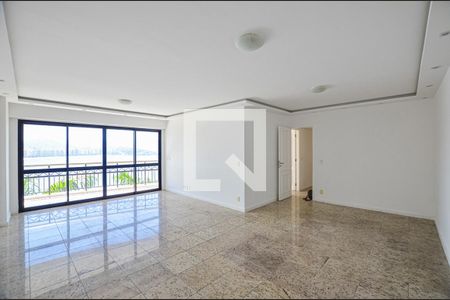 Apartamento à venda com 218m², 4 quartos e 3 vagasSala