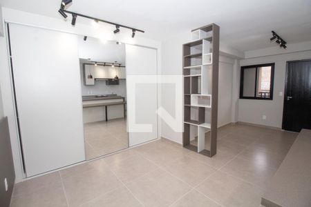 Quarto Conjugado de kitnet/studio à venda com 1 quarto, 30m² em Vila Ema, São Paulo