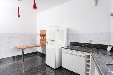 Casa de condomínio à venda com 350m², 3 quartos e 6 vagas Casa de condomínio à venda com 350m², 3 quartos e 6 vagasCozinha