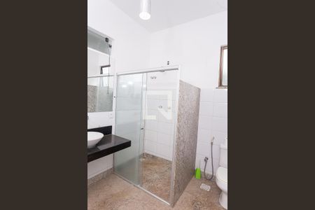 Casa de condomínio à venda com 350m², 3 quartos e 6 vagas Casa de condomínio à venda com 350m², 3 quartos e 6 vagasbanheiro suite