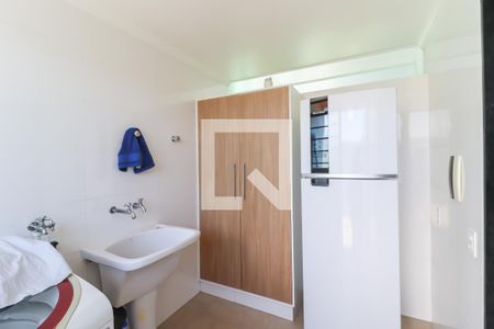 Casa à venda com 288m², 3 quartos e 4 vagas Casa à venda com 288m², 3 quartos e 4 vagasCozinha e Área de Serviço