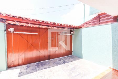 Casa à venda com 288m², 3 quartos e 4 vagas Casa à venda com 288m², 3 quartos e 4 vagasGaragem