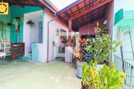 Casa à venda com 288m², 3 quartos e 4 vagas Casa à venda com 288m², 3 quartos e 4 vagasQuintal