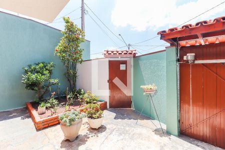 Casa à venda com 288m², 3 quartos e 4 vagas Casa à venda com 288m², 3 quartos e 4 vagasGaragem
