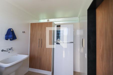 Casa à venda com 288m², 3 quartos e 4 vagas Casa à venda com 288m², 3 quartos e 4 vagasCozinha e Área de Serviço