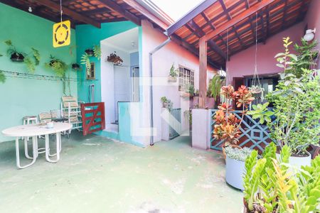 Casa à venda com 288m², 3 quartos e 4 vagas Casa à venda com 288m², 3 quartos e 4 vagasQuintal