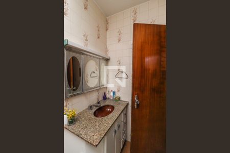 Casa à venda com 288m², 3 quartos e 4 vagas Casa à venda com 288m², 3 quartos e 4 vagasBanheiro