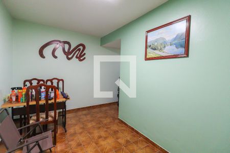 Casa à venda com 288m², 3 quartos e 4 vagas Casa à venda com 288m², 3 quartos e 4 vagasEscritório