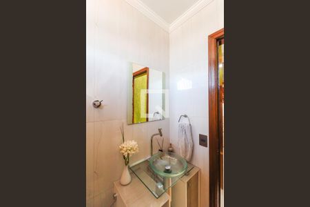 Casa à venda com 288m², 3 quartos e 4 vagas Casa à venda com 288m², 3 quartos e 4 vagasLavabo