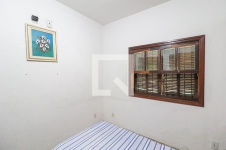 Casa à venda com 288m², 3 quartos e 4 vagas Casa à venda com 288m², 3 quartos e 4 vagasQuarto 2