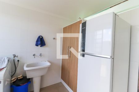 Casa à venda com 288m², 3 quartos e 4 vagas Casa à venda com 288m², 3 quartos e 4 vagasCozinha e Área de Serviço