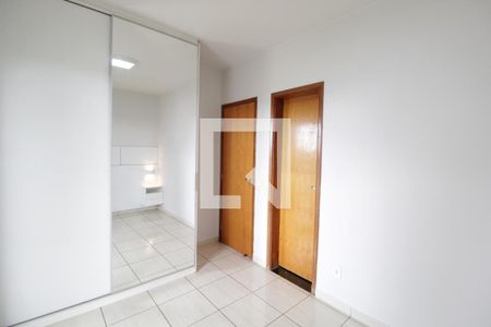 Suíte de apartamento para alugar com 3 quartos, 200m² em Laranjeiras, Uberlândia