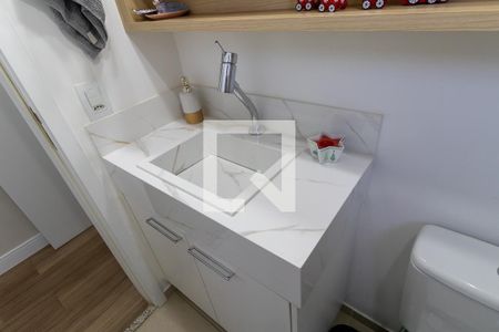 Banheiro da suíte de apartamento para alugar com 3 quartos, 76m² em Ponte Preta, Campinas