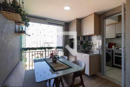 Sala - Varanda estendida de apartamento para alugar com 3 quartos, 76m² em Ponte Preta, Campinas