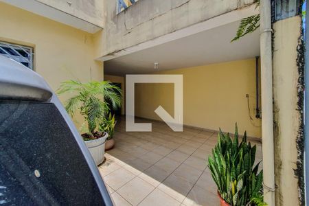 garagem de casa à venda com 7 quartos, 263m² em Ipiranga, São Paulo