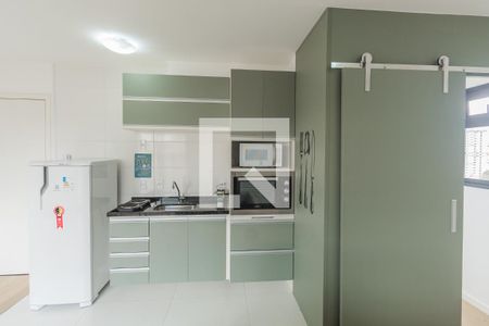 Cozinha de apartamento à venda com 1 quarto, 30m² em Jardim São Paulo, São Paulo