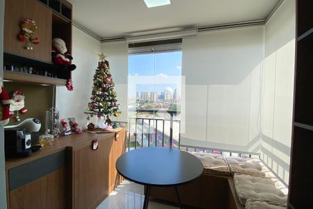 Varanda de apartamento à venda com 2 quartos, 63m² em Jardim Tupanci, Barueri