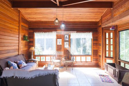 sala  de casa de condomínio à venda com 3 quartos, 150m² em Sede, Brumadinho