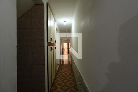 Corredor térreo de casa à venda com 3 quartos, 162m² em Jardim Santo Alberto, Santo André