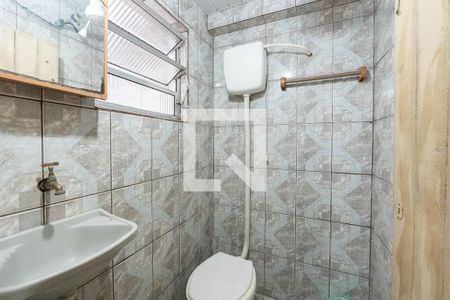 Banheiro de kitnet/studio para alugar com 1 quarto, 20m² em Liberdade, São Paulo