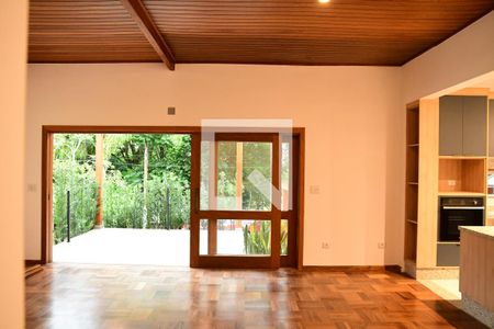 Sala de casa de condomínio para alugar com 3 quartos, 200m² em Paisagem Renoir, Cotia