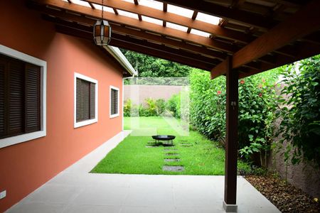 Vista da Sala de casa de condomínio para alugar com 3 quartos, 200m² em Paisagem Renoir, Cotia