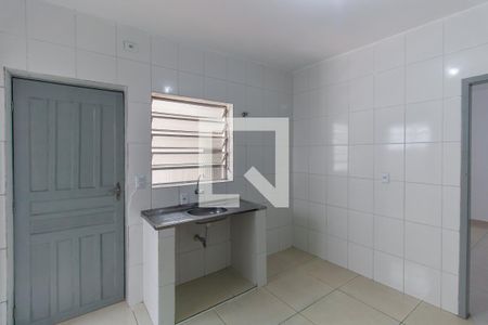 Cozinha de casa para alugar com 1 quarto, 30m² em Parque São Lucas, São Paulo