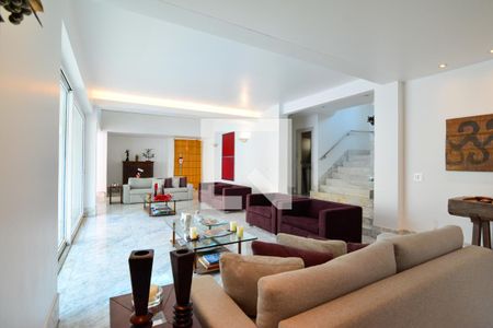 Casa à venda com 3 quartos, 410m² em Belvedere, Belo Horizonte