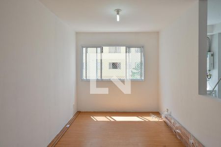 Sala de apartamento para alugar com 2 quartos, 51m² em Jardim Santa Emilia, São Paulo