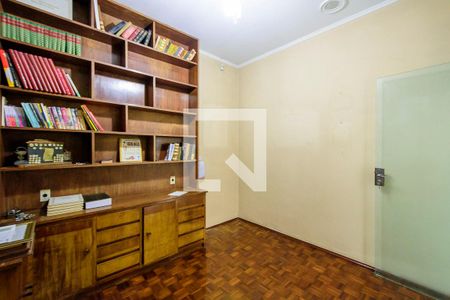 Escritório de casa à venda com 3 quartos, 318m² em Teresópolis, Porto Alegre